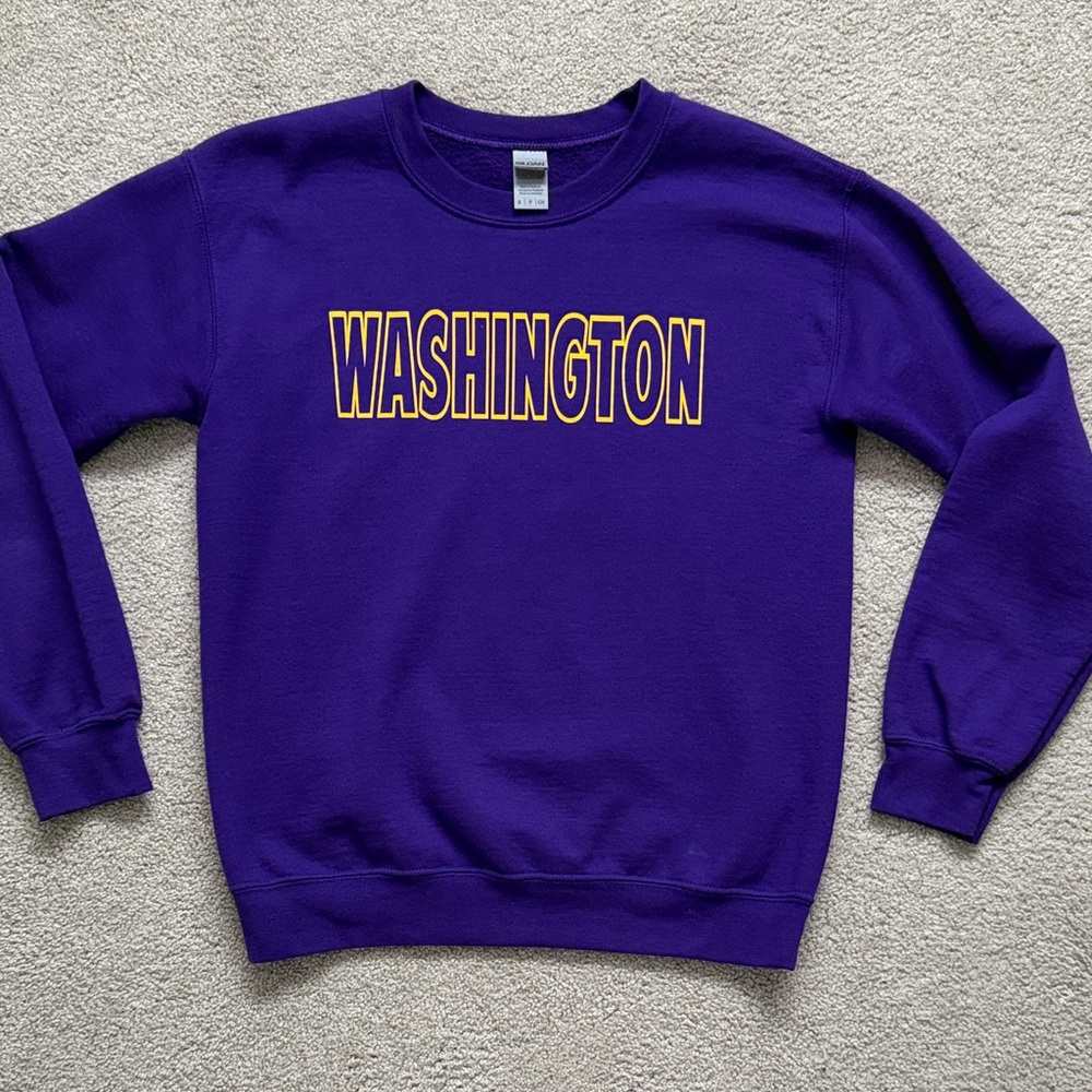 University of Washington Huskies Women's Sweatshirt Small Crewneck Purple & Gold